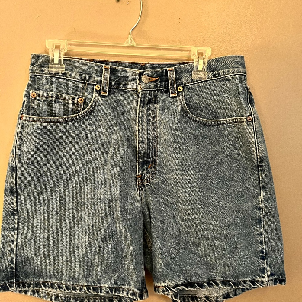 Levi’s 550 Jean shorts 32